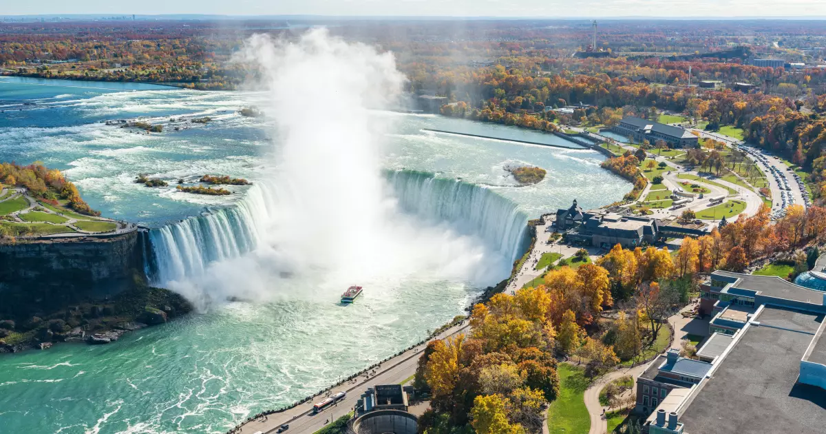 NIAGARA FALLS / TORONTO